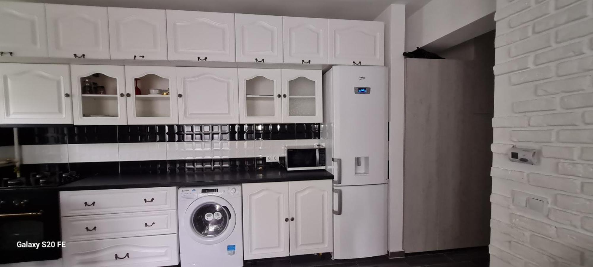 Apartament Regim Hotelier Elis Braşov Eksteriør bilde